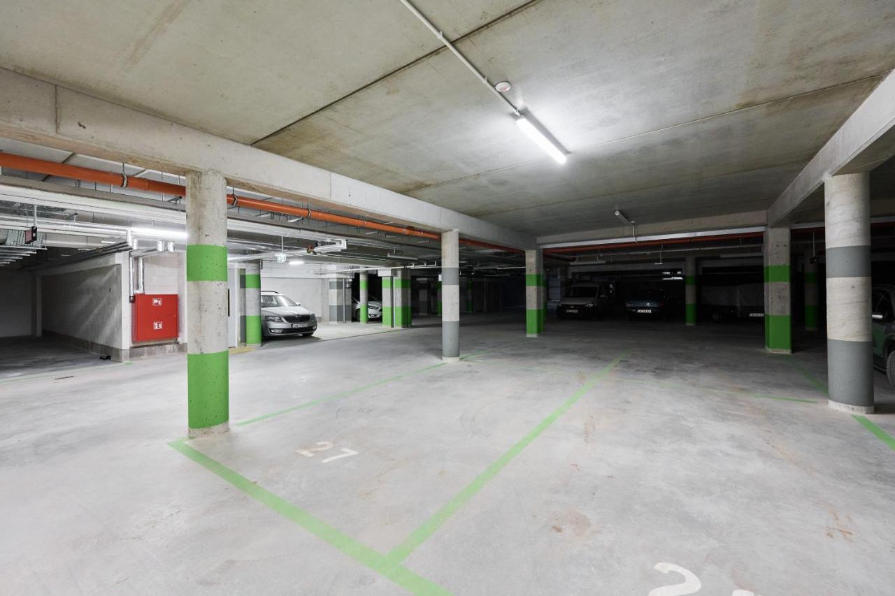 Apartment Wichrowa With Free Garage Wroclaw By Noclegi Renters Eksteriør bilde